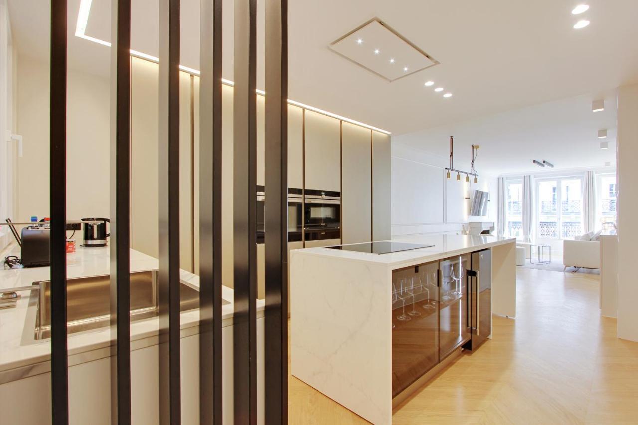 Stunning Apartment With View At The Very Heart Of Παρίσι Εξωτερικό φωτογραφία
